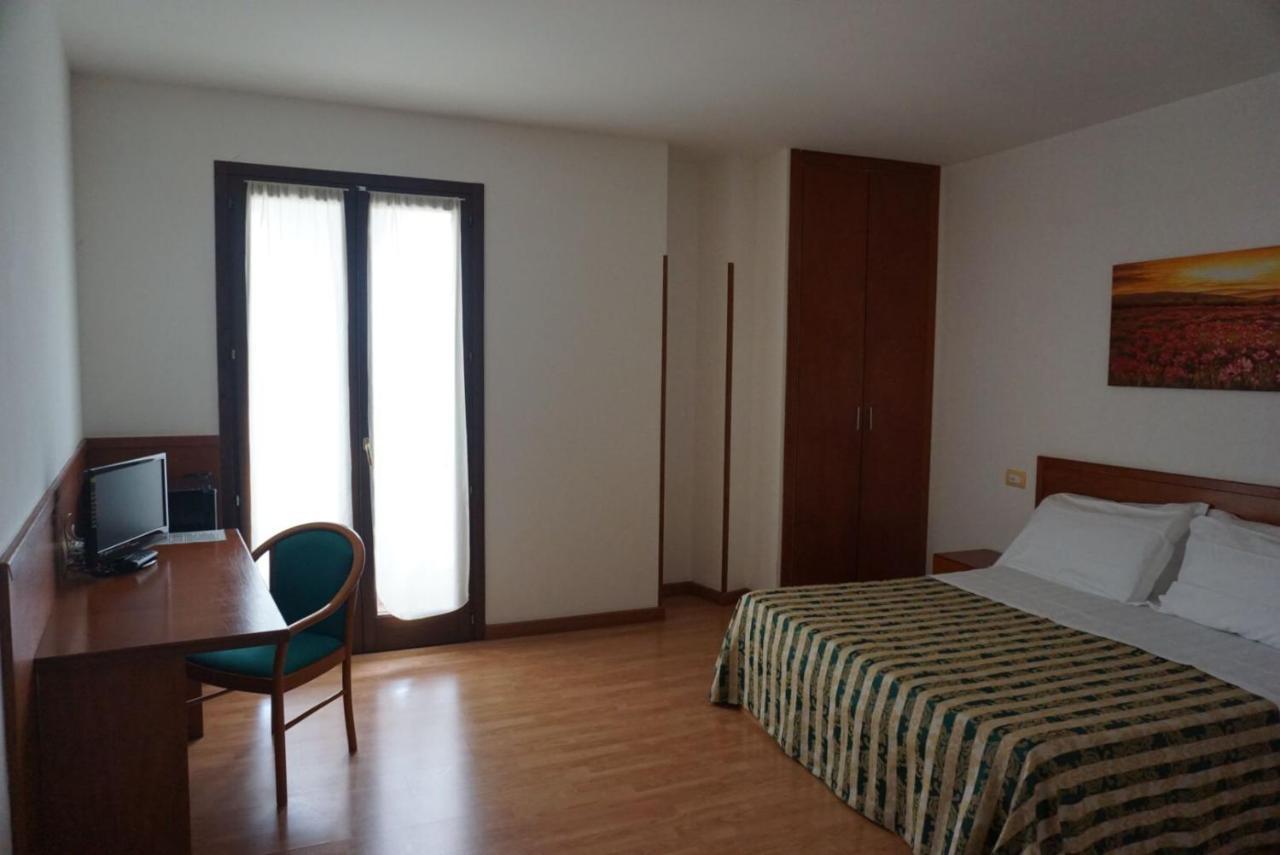 Hotel Nicolaj ポリニャーノ・ア・マーレ エクステリア 写真